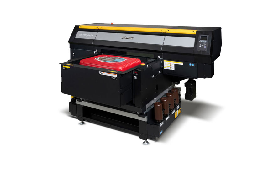 UJF-7151 plusII e
High precision UV-LED flatbed printer